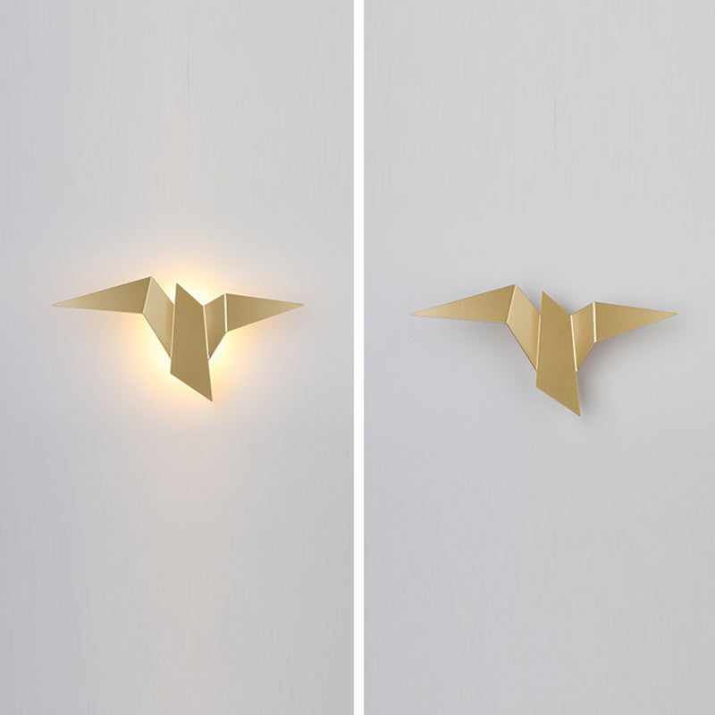 Flying Birds Creative Shaped LED Wall Sconces Post-modern Style Minimalism Metal Wall Light for Bedroom Living Room