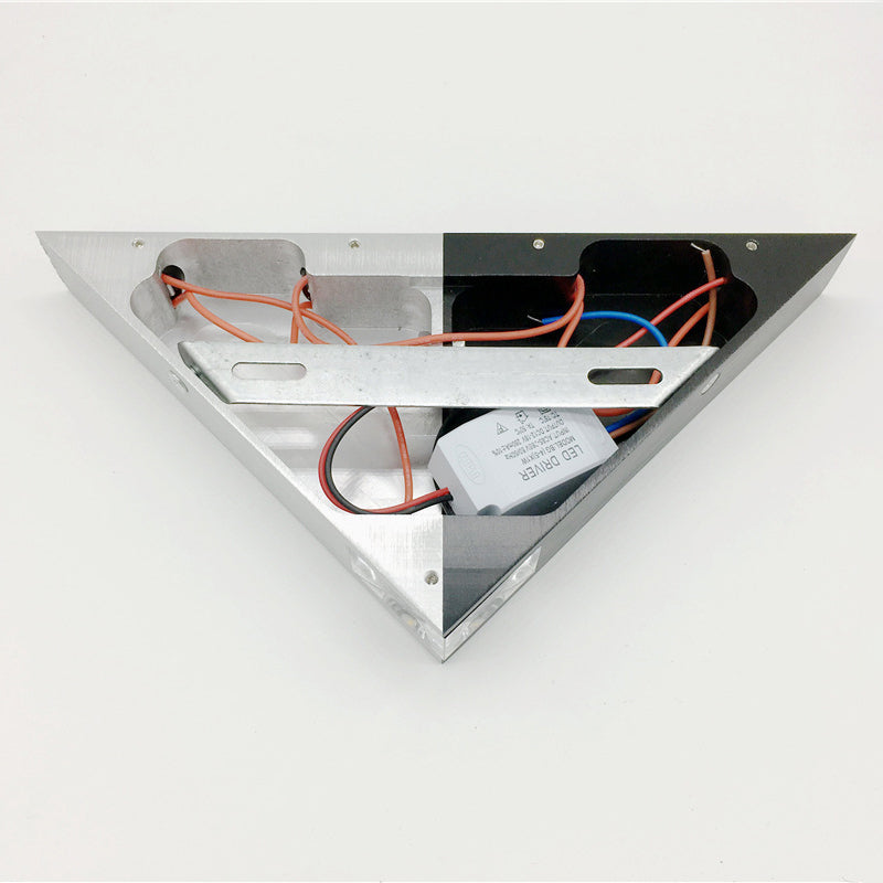 Lampade a parete triangolare in stile minimalista moderno in metallo a 5 luci lampade a parete in finitura nera