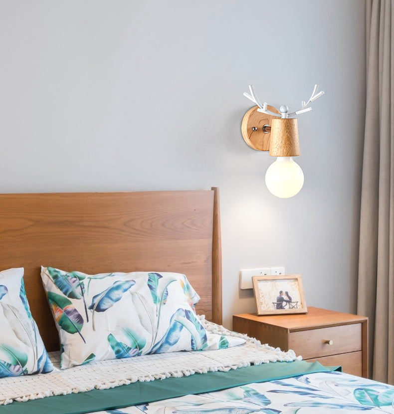 Creative Antler Mini Wall Lamp Nordic Style Solid Wood Simplicity Scone Light for Bedside