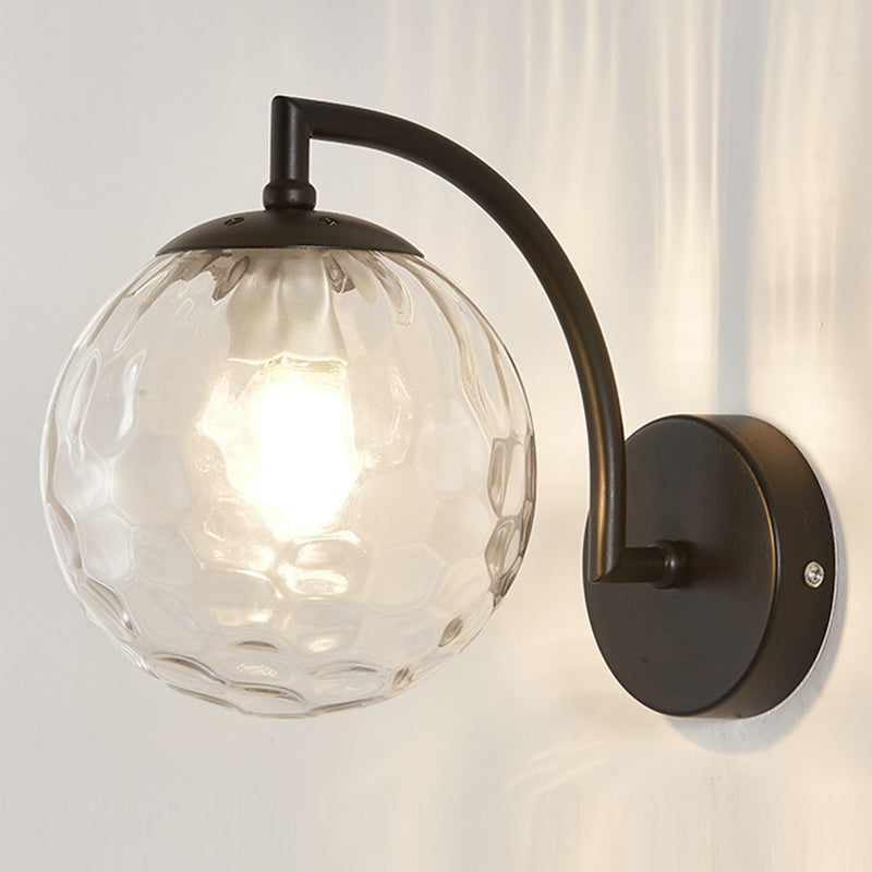 Luce da parete globo in vetro a 1 luce Nordic Luce da letto 7,5 "H Apparecchio di illuminazione con braccio in metallo ad arco