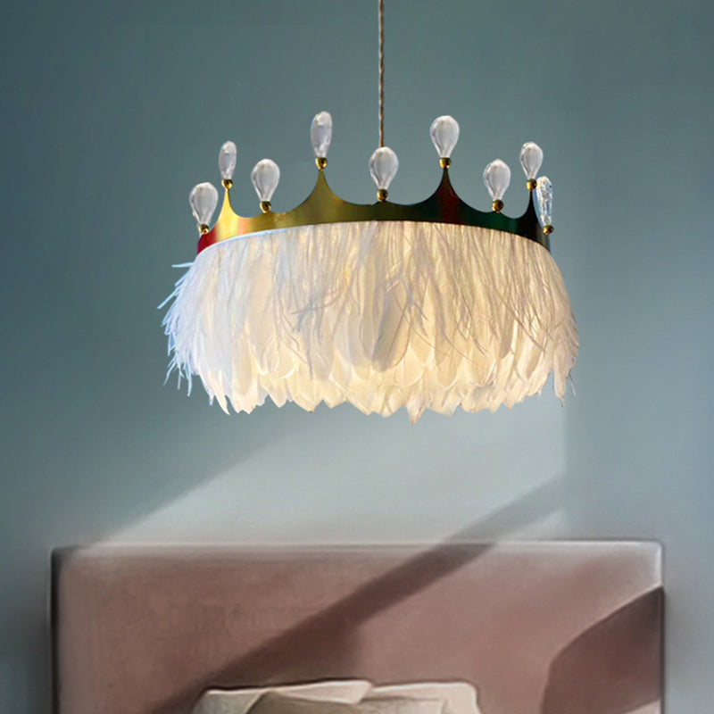 Lámpara de araña de plumas de la corona Luz moderna de dormitorio moderno accesorio de iluminación suspendida