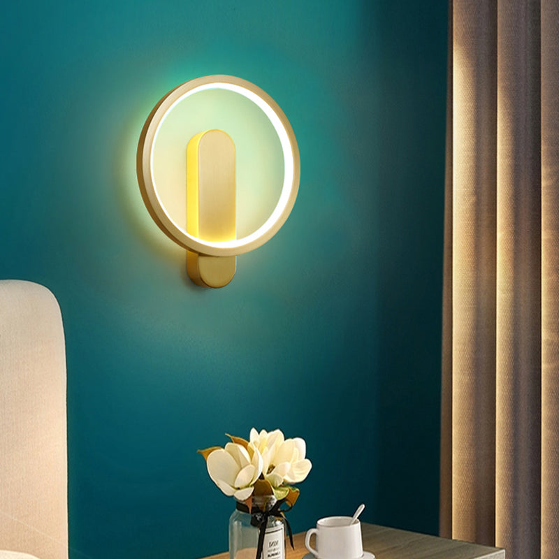 Modern Minimalist Style Wall Mounted Lighting Metal Sconce Light Fixture in Gold Finish for Bedroom
