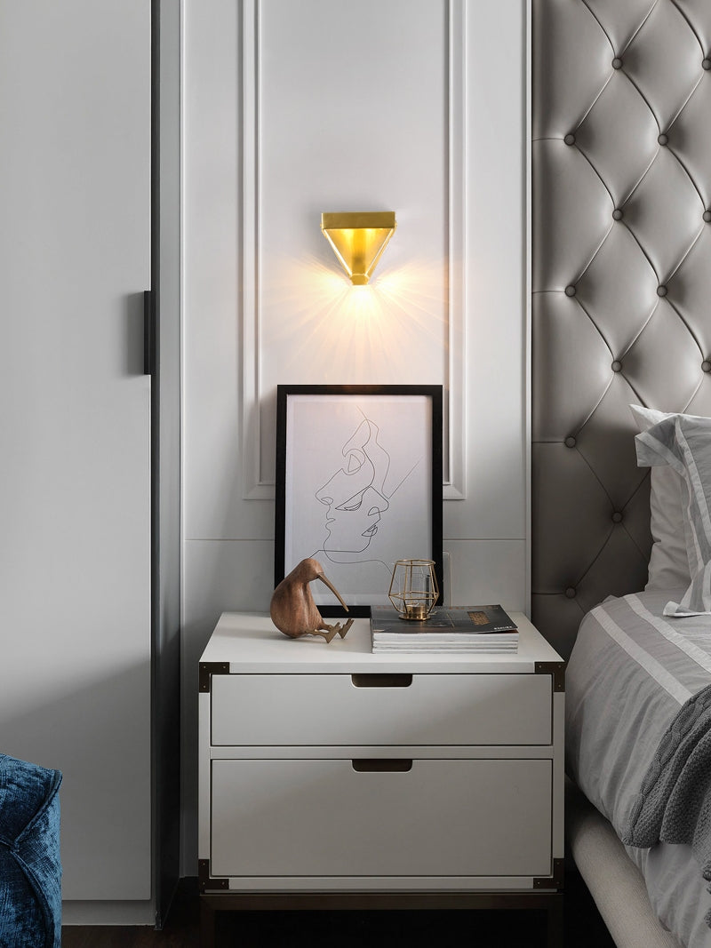 Modern Minimalist Style Geometric Wall Mounted Light Fixture Crystal 1 Light Wall Sconces for Bedroom