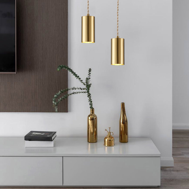 Lámpara de suspensión cilíndrica de la noche de metal 1 Bulbo posmoderna Luz colgante en oro