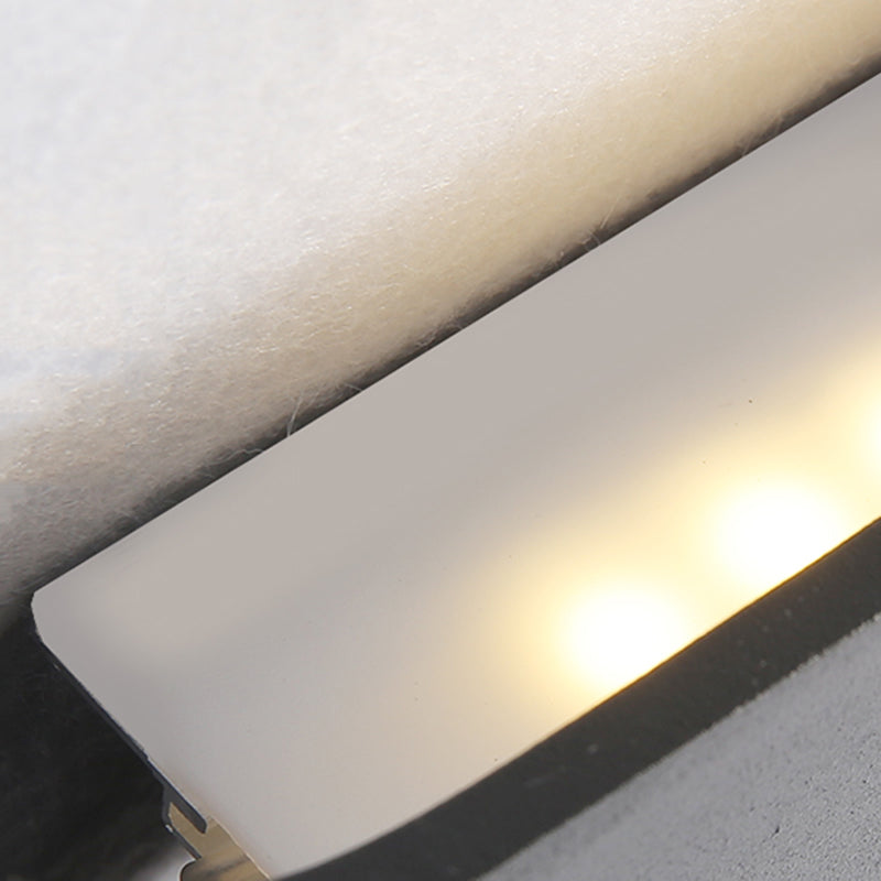 Lampada montata sul rettangolo metallico moderno funce da parete in stile minimalista moderno per soggiorno