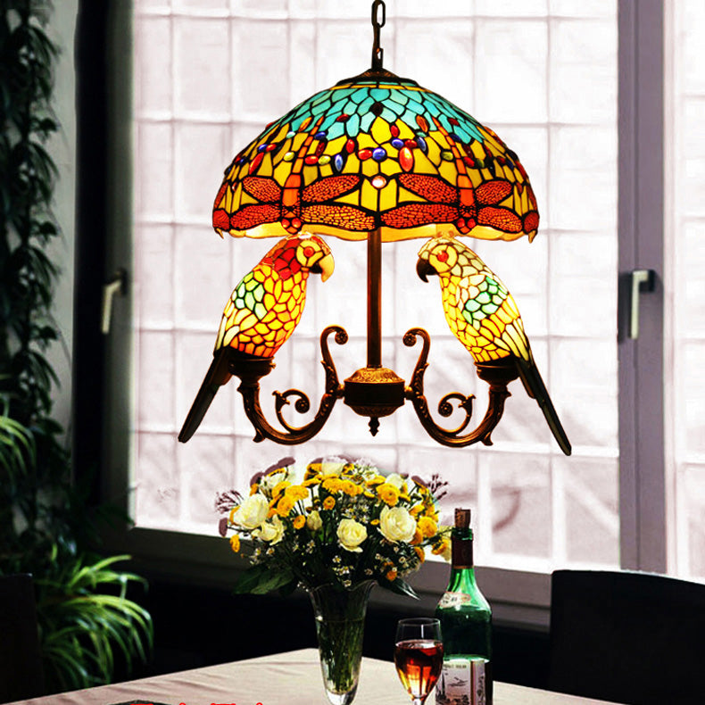 Luce a sospensione in ferro battuto nella luce del soffitto in vetro per pappagallo in stile artistico Tiffany per corridoio