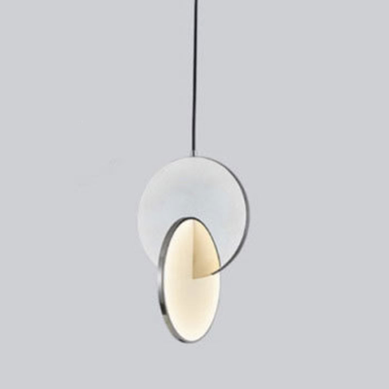 Embedded Round Piece Creative LED Hanging Light Post-modern Style Metal Pendant Lamp for Coffee Shop Restaurants