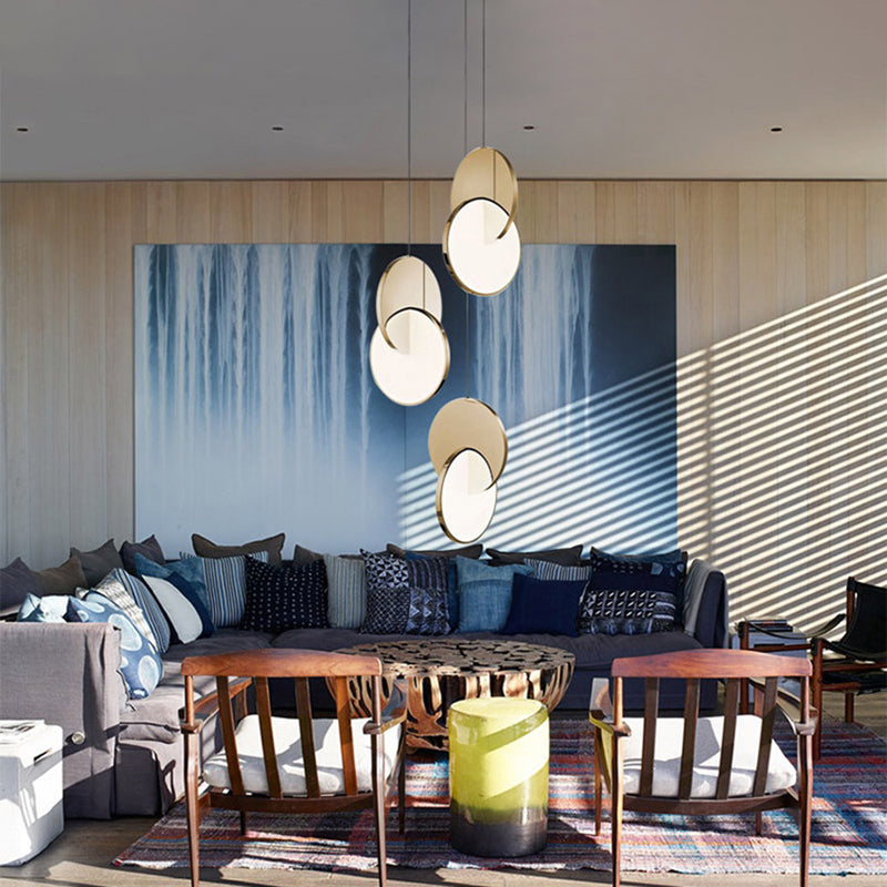 Embedded Round Piece Creative LED Hanging Light Post-modern Style Metal Pendant Lamp for Coffee Shop Restaurants