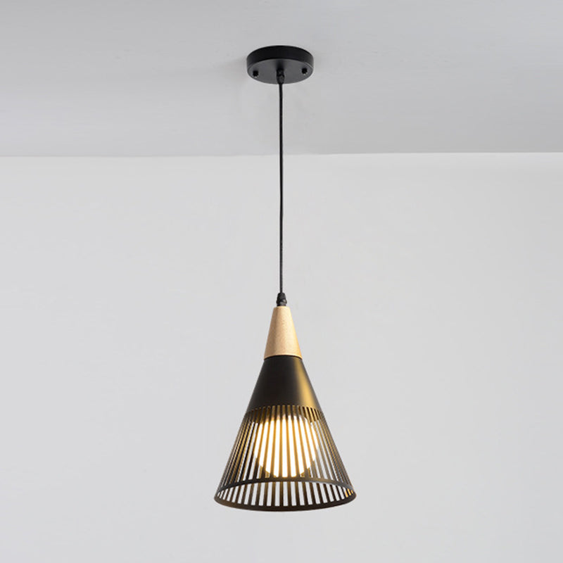 Lámpara de caída de estilo moderno Shuttlecock Hollowed Holfing Lighting con sombra de metal