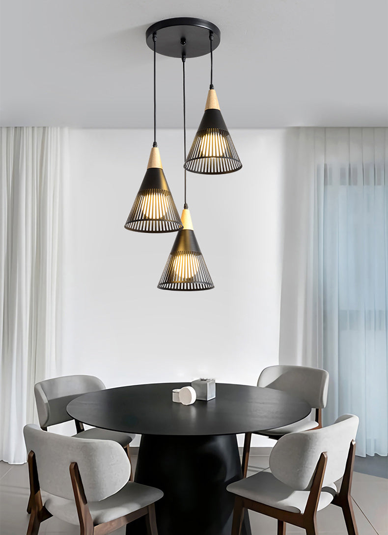 Lámpara de caída de estilo moderno Shuttlecock Hollowed Holfing Lighting con sombra de metal