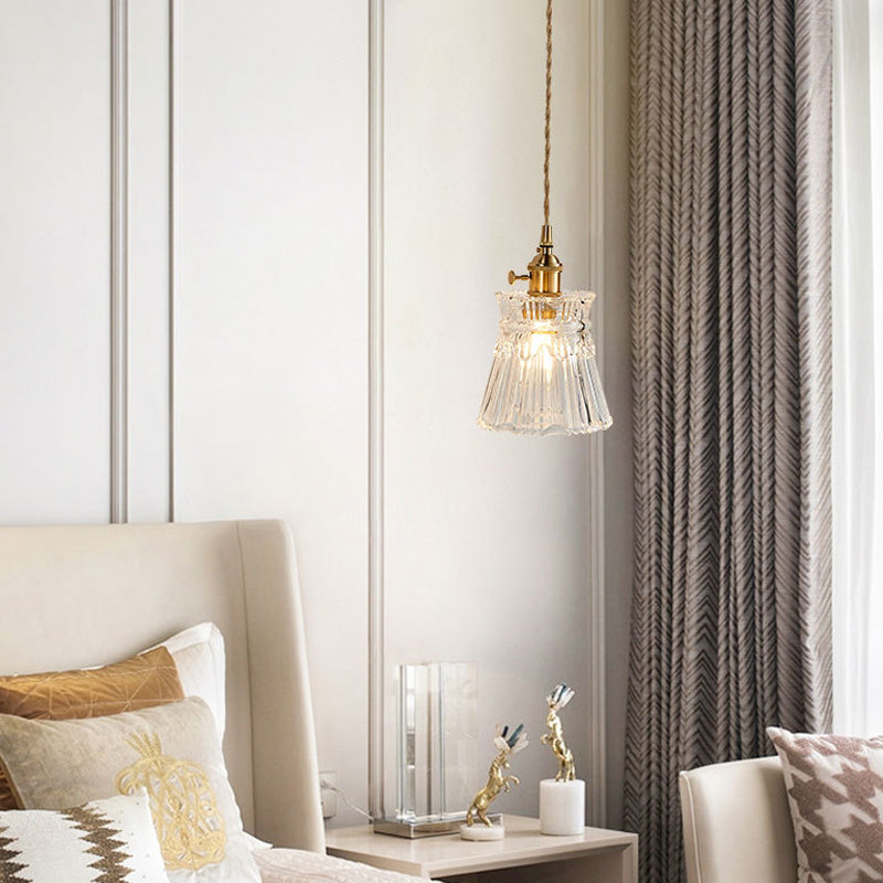 Tombra de campana acanalada Simplicidad Lámpara colgante de latón Estilo posmoderno Luz de colgante de 1 luz con diseño de interruptor giratorio