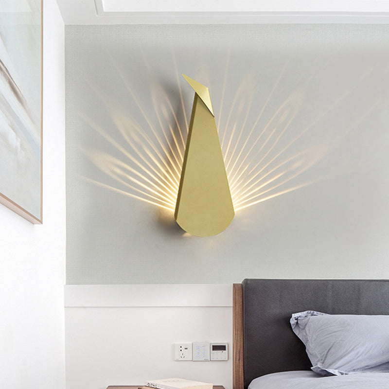Minimalism Metal Peacock Wall Lamp Post-modern Style Home Decorative Lighting Sconce in Warm Light
