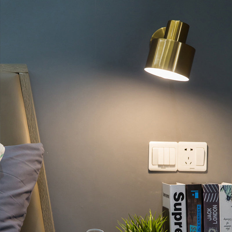 7.5" H Torch Shaped Metal Wall Lamp 1-Light Post-modern Style Sconce Lights in Gold