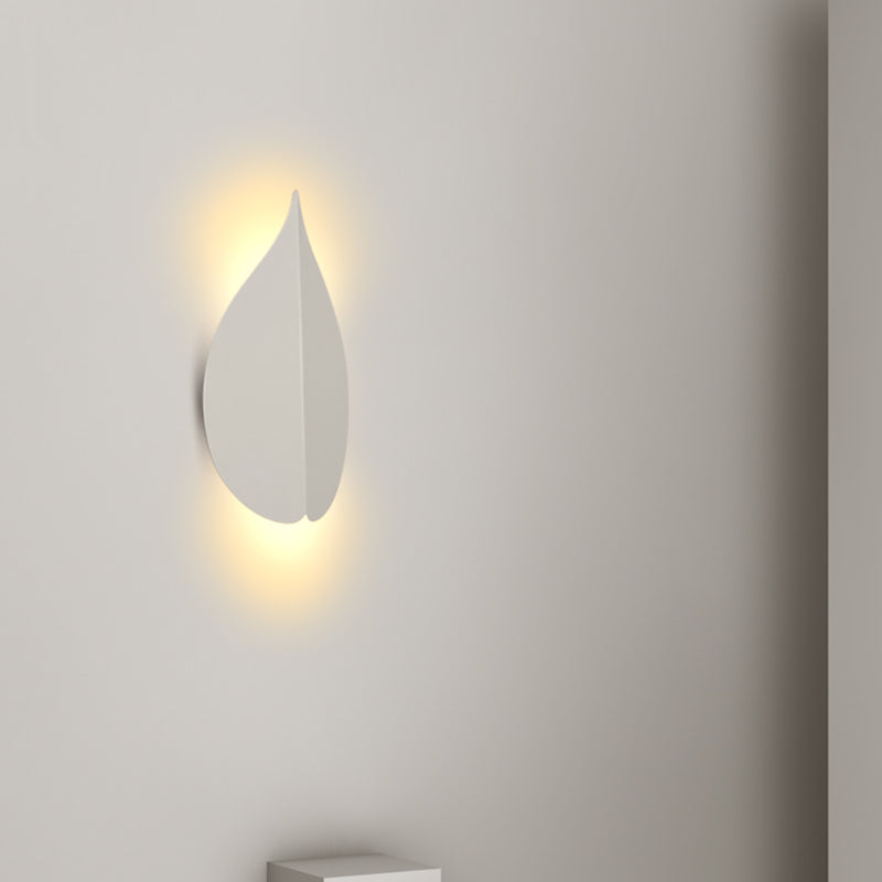 Modern Minimalist Style Leaf-shaped Flush Mount Wall Sconce Metal Wall Mount Light Fixture for Bedroom