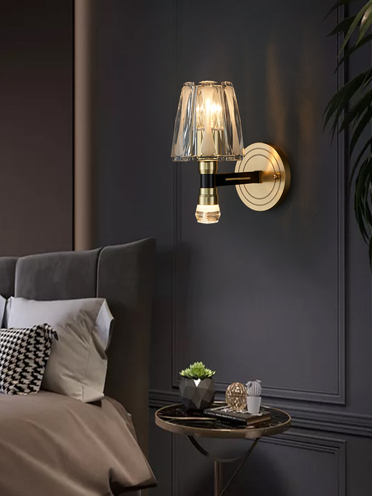 Lampada a parete in cristallo in rame a bulbo singolo 8,3 "H Brass Brass Bed Sconce Sconce Secondo