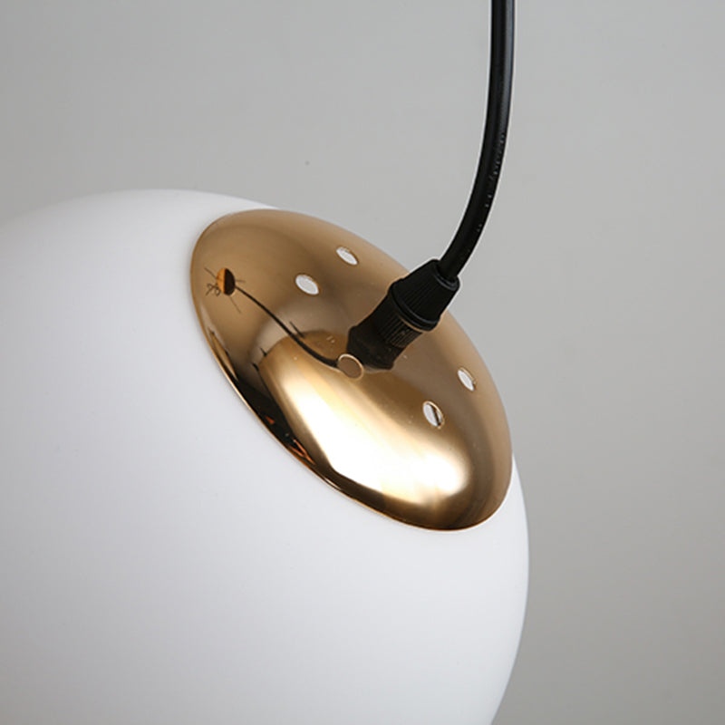 1 globe léger peinnant plafonniers industriels en verre de lait en verre pendant luminaires pour le restaurant