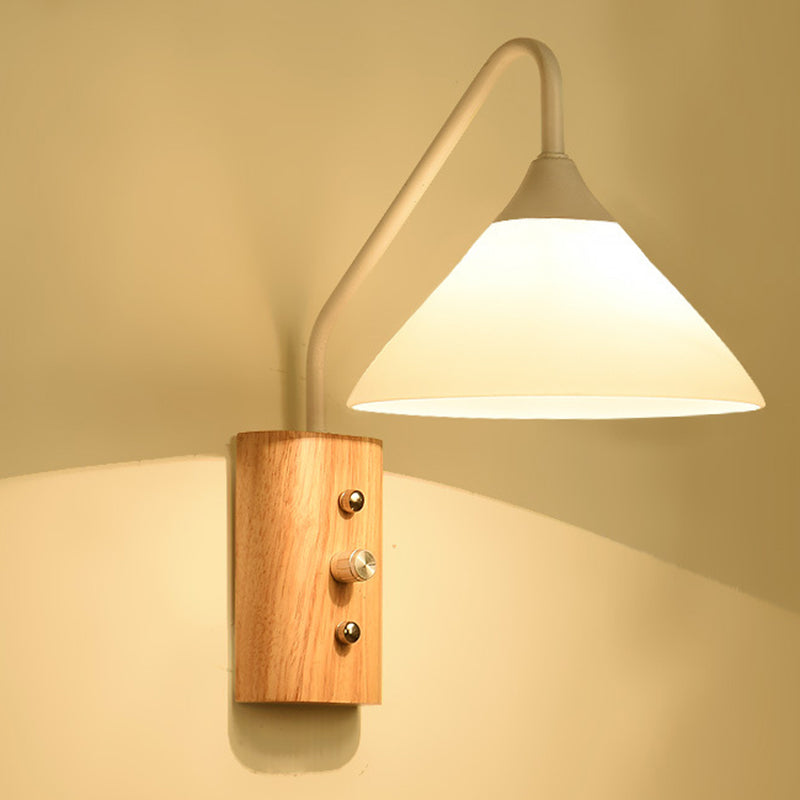 11.8 "H glaskegel schaduw eenvoud houten wandlamp metaal zwanenhals arm 1-lichtsconcuslichten met onafhankelijke schakelaar