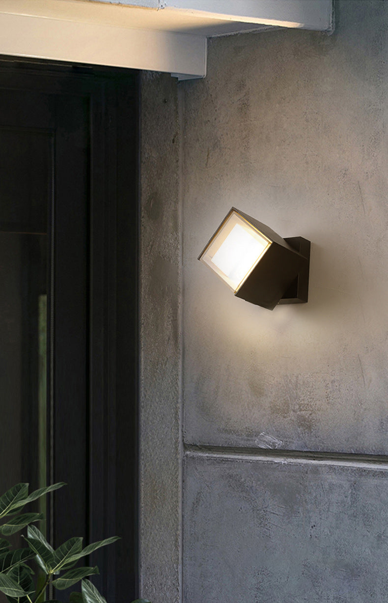 Lámpara de pared LED rotativa cuadrada con sombra acrílica transparente al aire libre de iluminación impermeable al aire libre