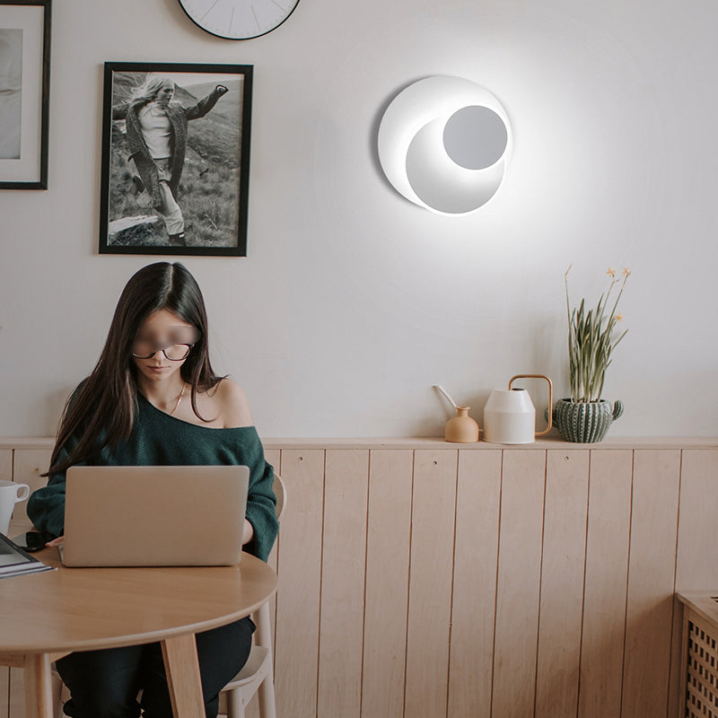 Lámpara de pared LED de estilo nórdico redondo de 3 capas 350 ° Luz de aplicador creativo de diseño creativo rotativo en blanco