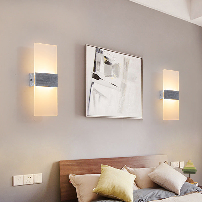 Lámpara de pared LED acrílica rectangular de aluminio cepillada estilo contemporáneo Simplicidad de apliques de interior para pasillo del pasillo