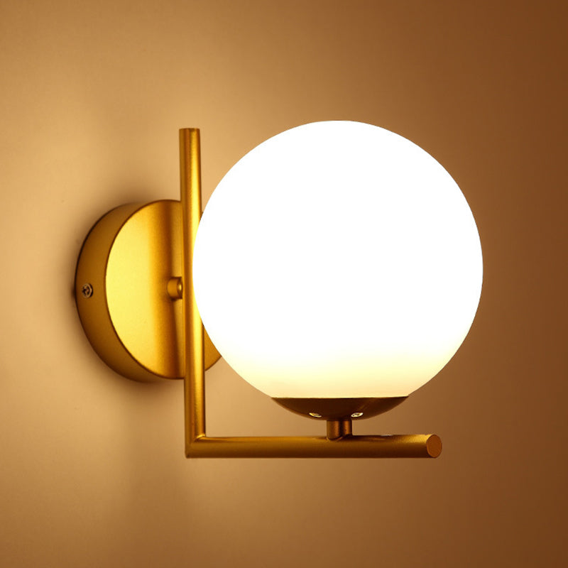 Zeitgenössische globale Wandmontagleuchte Milchglas Wandmontagelampe für das Restaurant