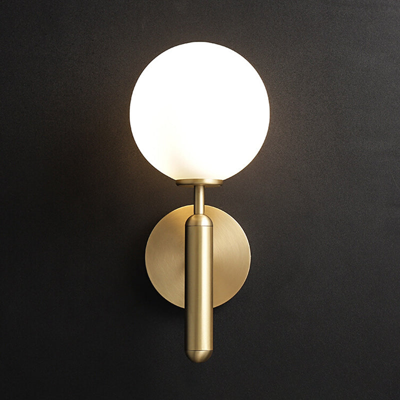 Zeitgenössische globale Wandmontagleuchte Milchglas Wandmontagelampe für das Restaurant