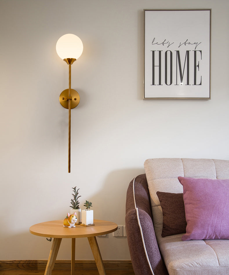 1-Light Wall Light in Modern Luxury Style Wrought Iron Wall Sconce with Globe Glass Shade