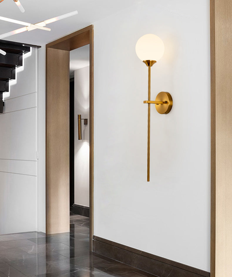 1-Light Wall Light in Modern Luxury Style Wrought Iron Wall Sconce with Globe Glass Shade