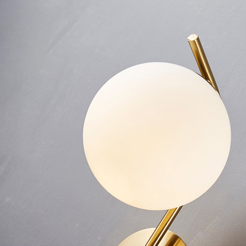 Zeitgenössische globale Wandmontagleuchte Milchglas Wandmontagelampe für das Restaurant