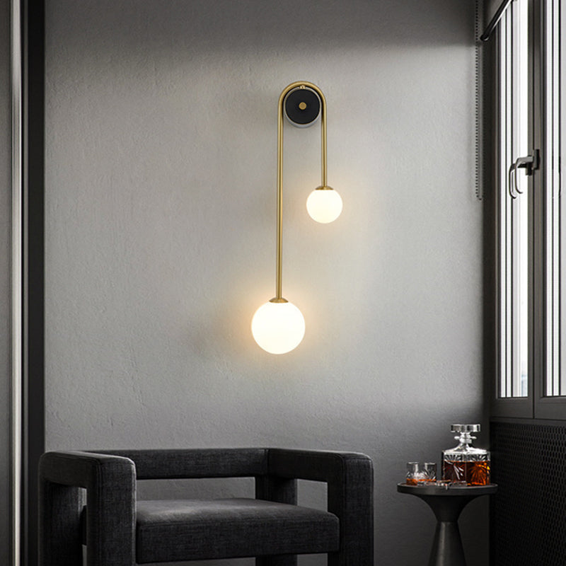 Zeitgenössische globale Wandmontagleuchte Milchglas Wandmontagelampe für das Restaurant