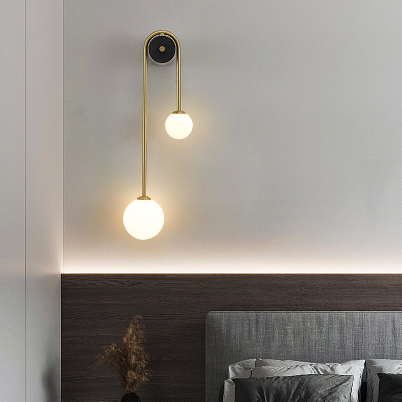 Zeitgenössische globale Wandmontagleuchte Milchglas Wandmontagelampe für das Restaurant