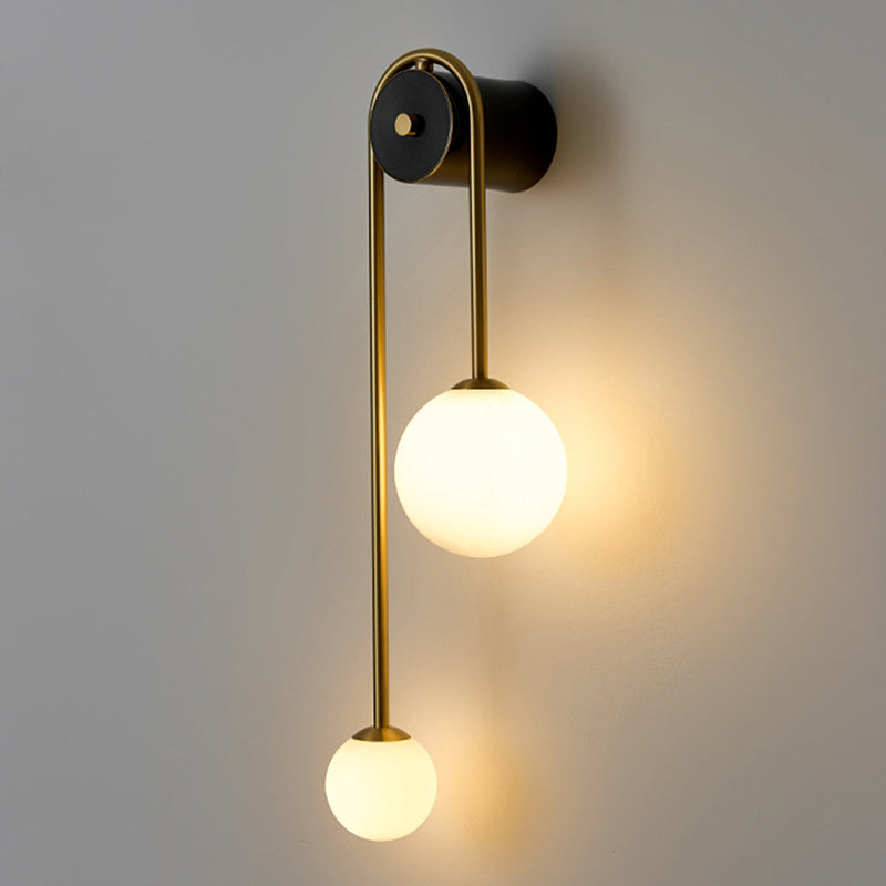 Zeitgenössische globale Wandmontagleuchte Milchglas Wandmontagelampe für das Restaurant