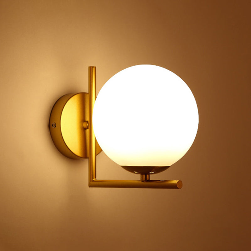 Zeitgenössische globale Wandmontagleuchte Milchglas Wandmontagelampe für das Restaurant