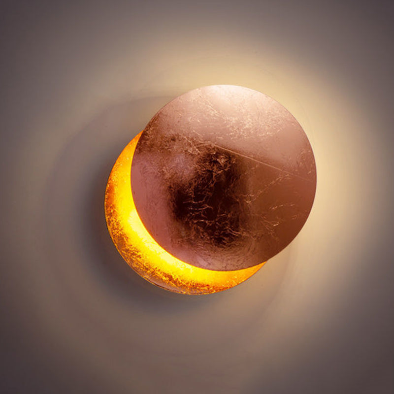 Estilo nórdico Rotable Solar Eclipse Splipse Splipe Metal Metal Redone Red Red Cull Moon Lámpara de montaje para dormitorio para dormitorio