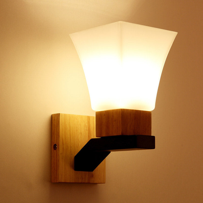 Wood Shaded Sconce Light Fixture Nordic Style Wall Mounted Light Fixture in White