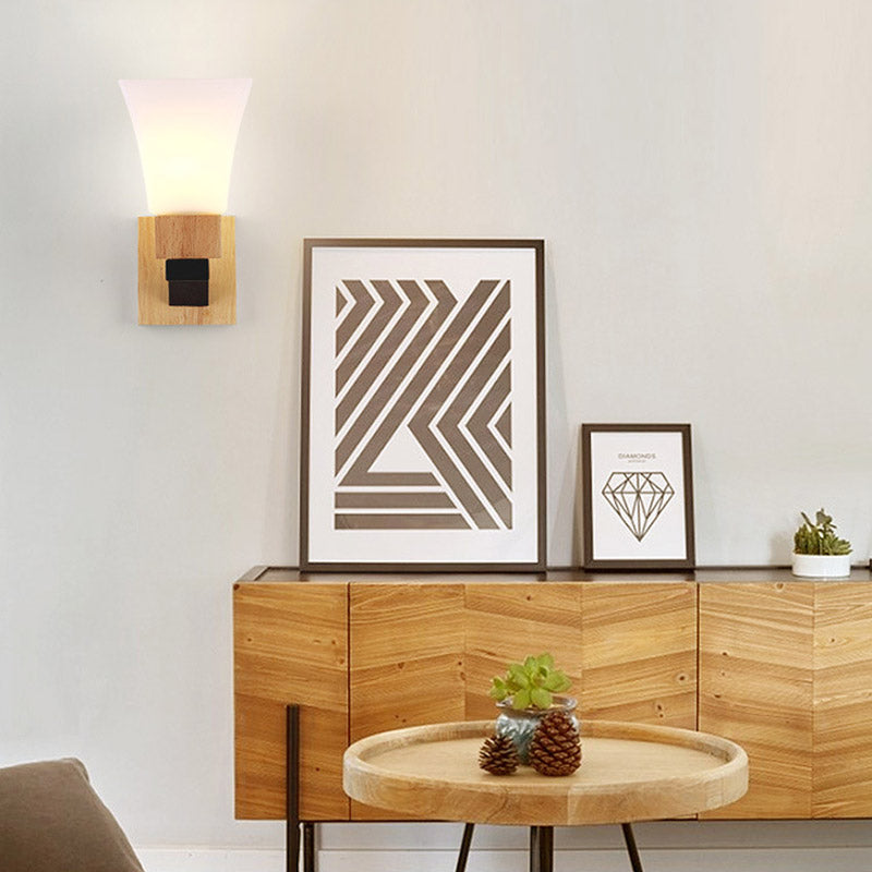 Wood Shaded Sconce Light Fixture Nordic Style Wall Mounted Light Fixture in White