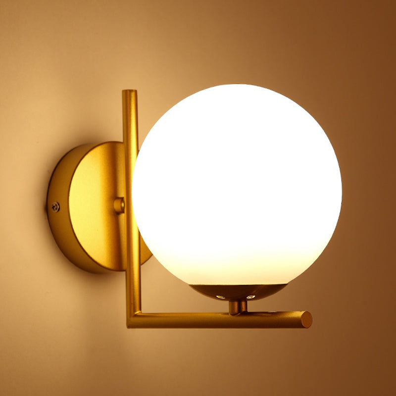 Zeitgenössische globale Wandmontagleuchte Milchglas Wandmontagelampe für das Restaurant