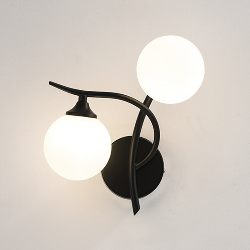 Zeitgenössische globale Wandmontagleuchte Milchglas Wandmontagelampe für das Restaurant