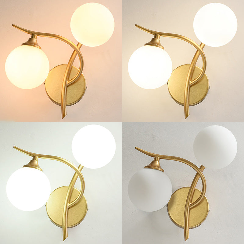 Zeitgenössische globale Wandmontagleuchte Milchglas Wandmontagelampe für das Restaurant