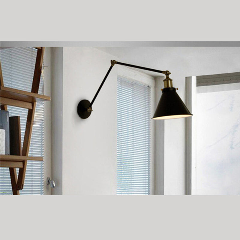 Amplia de pared extensible en negro en el estilo industrial de la pared de hierro forjado de estilo vintage para el lugar comercial