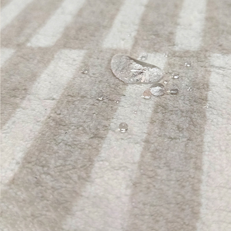 Solid Color Relaxing Area Rug Polyester Geometric Lines Print Rug Non-Slip Backing Indoor Rug for Living Room