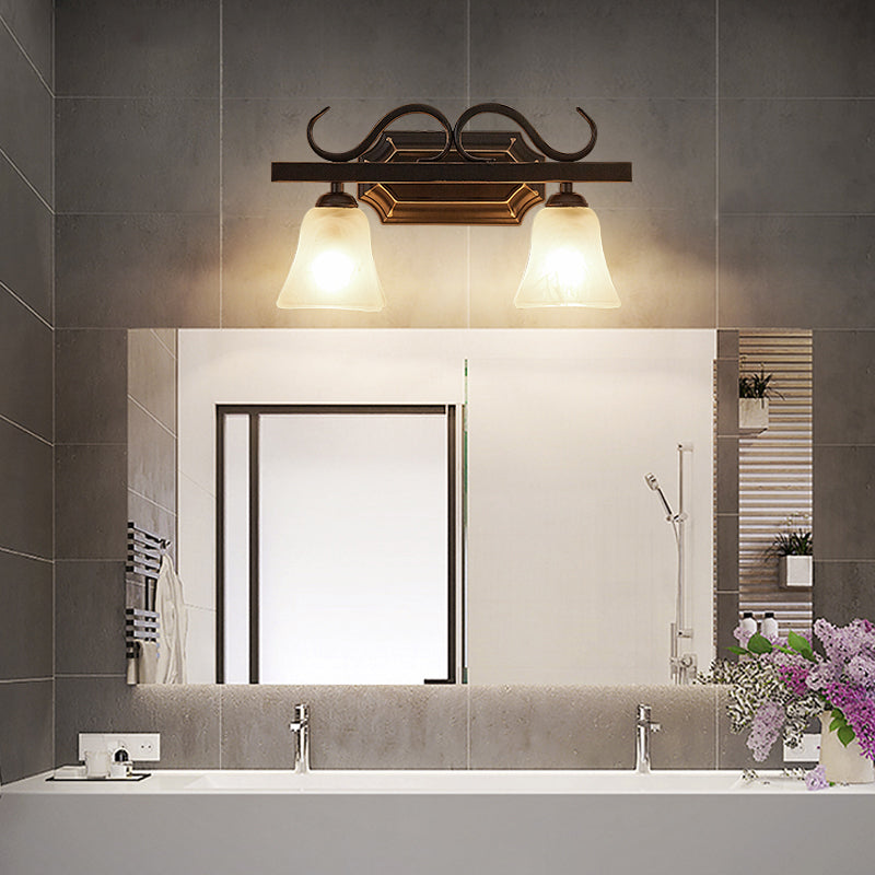 Traditionelle glockenförmige Leuchtenleuchte Glaswandmontage in Schwarz montiert