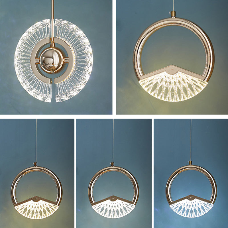 Gold geometrische LED-LED-Anhänger Licht im modernen Luxusstil Zine-Alloy-Hanglicht mit Acrylschatten