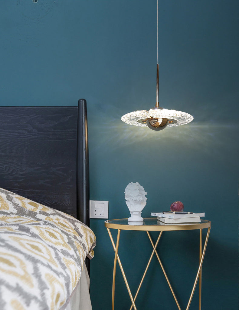 Gold geometrische LED-LED-Anhänger Licht im modernen Luxusstil Zine-Alloy-Hanglicht mit Acrylschatten