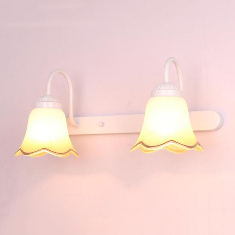 Traditionelle Einfachheit Bell Eitelkeit Wandleuchten Creme Glaswandhalterung Leuchte für Badezimmer