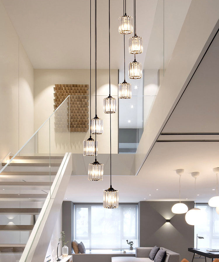 Cilindrische gesuspendeerde verlichtingsarmatuur Minimalistische kristallen trappenhangend plafondlicht in zwart