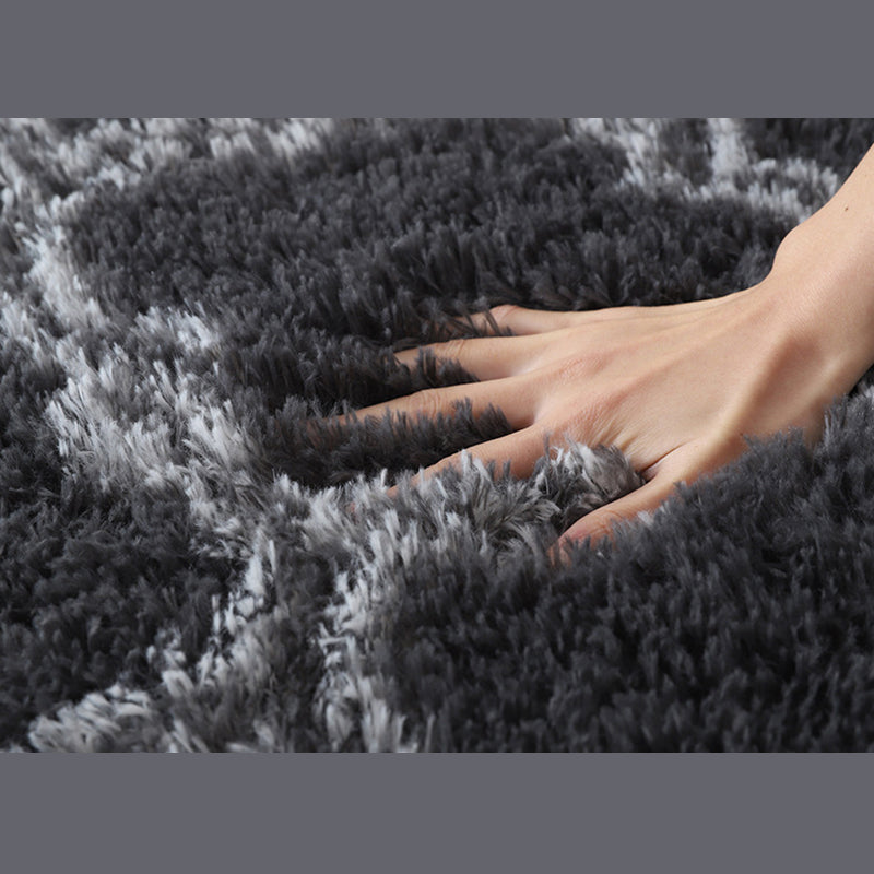Simple Modern Graphic Pattern Rug Creative Trendy Shag Area Carpet Polyester Friendly Washable Carpet for Living Room