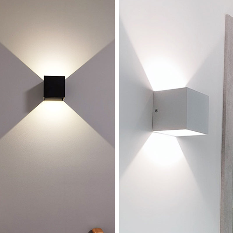 Stile moderno minimalista quadrato su e giù per le luci da parete in metallo a parete a LED