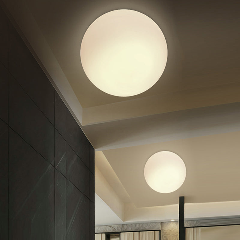 Plafonnier encastré sphérique contemporain en verre blanc à 1 lumière pour chambre à coucher