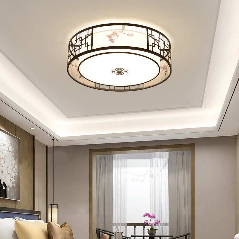 Noir 5-Fixation du plafond de la lumière dans le style traditionnel Concise en fer forgé Geometric Flush Mount with Embroidered Fabrics Shade